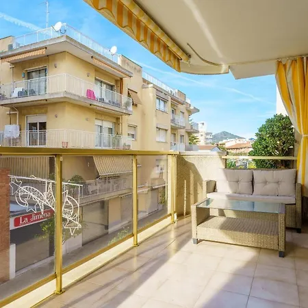 Homeholidaysrentals Liberty - Costa Barcelona Apartment *