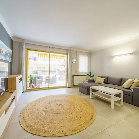 Homeholidaysrentals Liberty - Costa Barcelona Apartment