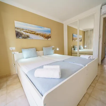 Homeholidaysrentals Liberty - Costa Barcelona