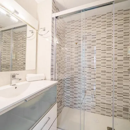 Apartment Homeholidaysrentals Liberty - Costa Barcelona Pineda de Mar